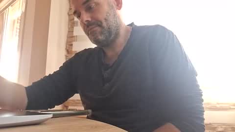 Snapshot of honeydaddyforyou chatting on 11-27-25, 09:00 honeydaddyforyou online show from 11-27-25, 09:00