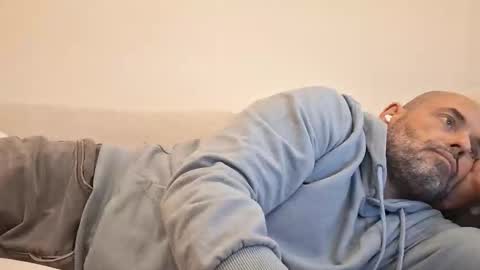 Snapshot of honeydaddyforyou chatting on 11-28-25, 04:42 honeydaddyforyou online show from 11-28-25, 04:42