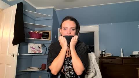 HoneyDrippinBunny online show from 06-08-26, 02:34