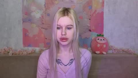 Snapshot of honeygold__ chatting on 02-02-26, 04:00 Lisa online show from 02-02-26, 04:00