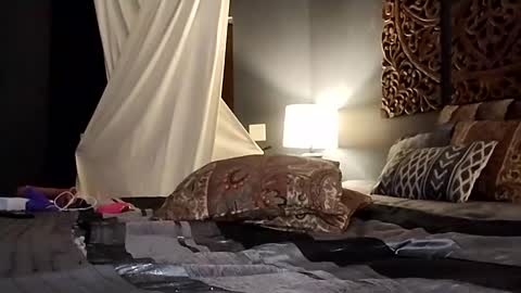 Snapshot of honeyhive_4u chatting on 01-27-25, 01:41 Honey online show from 01-27-25, 01:41