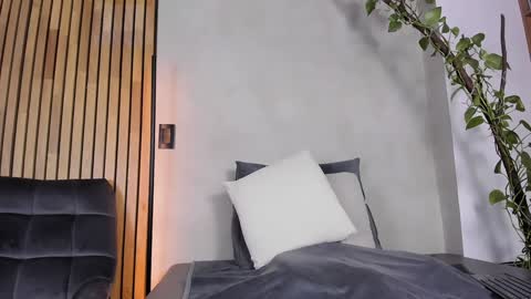 Snapshot of honeyhot69__ chatting on 12-15-24, 11:23 Sofia independent model online show from 12-15-24, 11:23