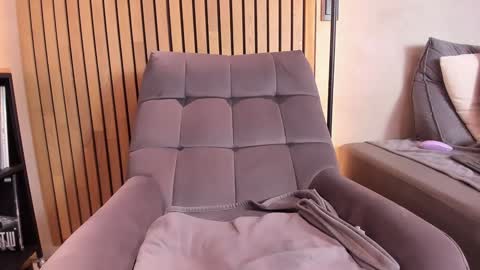 Snapshot of honeyhot69__ chatting on 12-19-24, 02:24 Sofia independent model online show from 12-19-24, 02:24