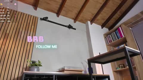 Snapshot of honeyhot69__ chatting on 03-07-25, 02:23 Sofia independent model online show from 03-07-25, 02:23
