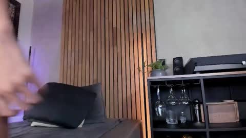 Snapshot of honeyhot69__ chatting on 09-26-25, 11:25 Sofia independent model online show from 09-26-25, 11:25