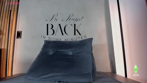 Sofia independent model online show from 11-09-25, 11:30