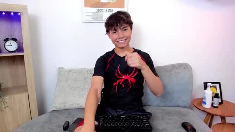 honeymoon_sariel online show from 11-18-25, 08:24