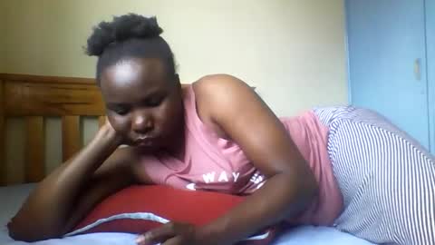 Honeymuny online show from 11-19-25, 06:46