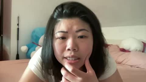 Snapshot of honeysunshineneko chatting on 04-02-26, 01:53 HoneySunshineNeko online show from 04-02-26, 01:53