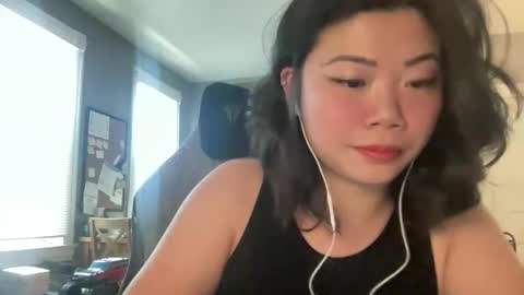 Snapshot of honeysunshineneko chatting on 04-24-26, 03:58 HoneySunshineNeko online show from 04-24-26, 03:58
