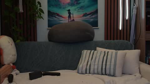 Snapshot of honeyumtoast chatting on 10-14-25, 03:18 Noelle online show from 10-14-25, 03:18