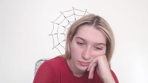 honeyveil online show from 10-25-25, 11:29