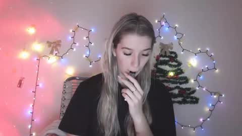 honeyveil online show from 12-20-25, 10:22