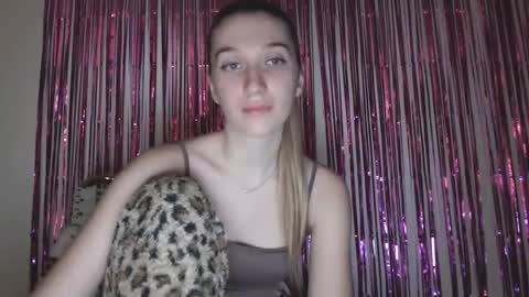 honeyveil online show from 02-25-26, 08:51