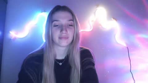 honeyveil online show from 03-18-26, 05:38