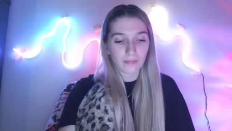 honeyveil online show from 03-19-26, 08:57