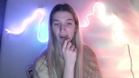 honeyveil online show from 03-26-26, 12:44