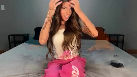 HoneyVelourTS online show from 04-10-26, 10:25