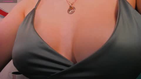 the perfectgirl online show from 12-14-24, 12:12