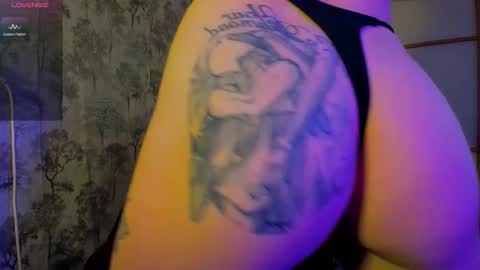 the perfectgirl online show from 10-21-25, 08:20