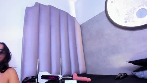 honnyy_23 online show from 04-18-26, 07:40