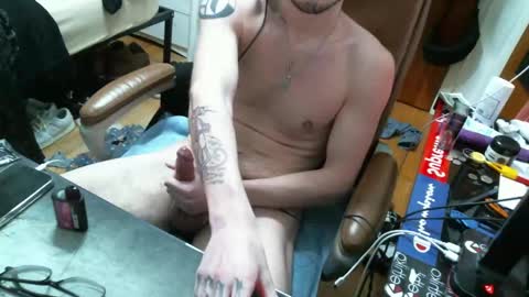 hoodiex22 online show from 12-22-24, 03:55