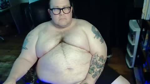 Snapshot of hoosierdaddyxl chatting on 05-30-26, 05:43 Sir online show from 05-30-26, 05:43