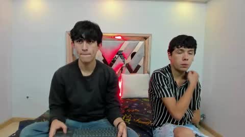 hoot_booys_ online show from 11-24-25, 07:57