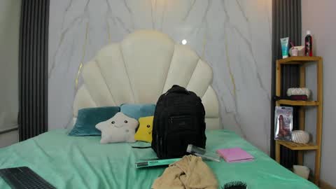 hoot_booys_ online show from 04-07-26, 03:40