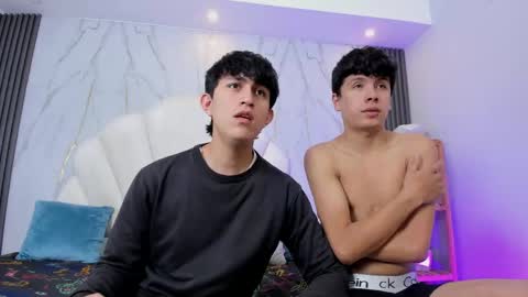 hoot_booys_ online show from 04-18-26, 08:53