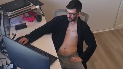 hopefulguy86 online show from 10-06-25, 10:40