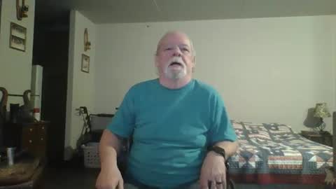 Snapshot of hormonemonster27 chatting on 01-04-25, 12:27 Hormone Monster online show from 01-04-25, 12:27