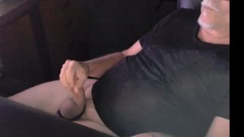 Snapshot of horndawgy chatting on 12-24-24, 12:33 horndawgy online show from 12-24-24, 12:33