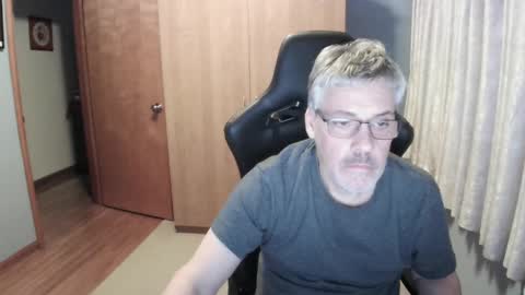 Snapshot of horndoggyx1 chatting on 01-02-25, 01:08 horndoggy online show from 01-02-25, 01:08