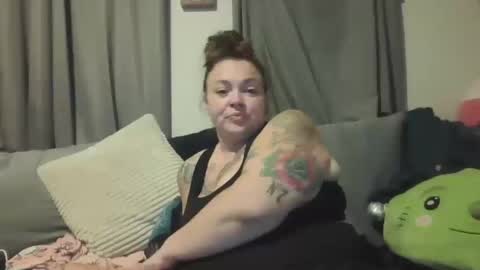 Snapshot of horneygirl88ddd chatting on 10-17-25, 04:48 horneygirl88ddd online show from 10-17-25, 04:48