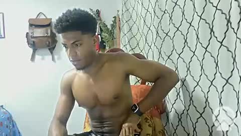 Snapshot of horneyguy2399 chatting on 01-18-25, 05:20 sugarbaby online show from 01-18-25, 05:20