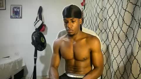 Snapshot of horneyguy2399 chatting on 09-13-25, 02:44 sugarbaby online show from 09-13-25, 02:44