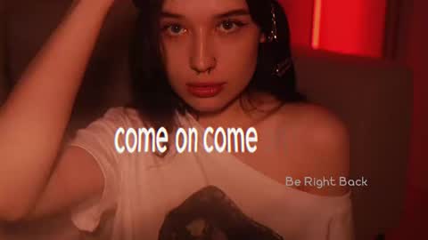 Snapshot of horneyjozy chatting on 12-17-25, 05:19 Horney Jozy online show from 12-17-25, 05:19