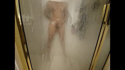 Snapshot of horny420couplela chatting on 12-11-24, 07:09 daddyslilcumslut online show from 12-11-24, 07:09