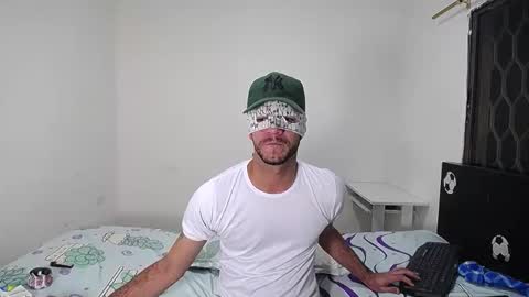 BoyHornyDirty online show from 11-29-25, 03:31