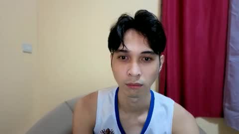 Snapshot of horny_eddie chatting on 09-11-25, 12:05 EDDIE online show from 09-11-25, 12:05