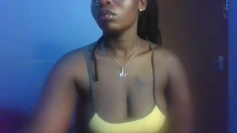 Snapshot of horny_hearts chatting on 11-30-25, 12:14 phanice online show from 11-30-25, 12:14