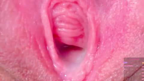 The girl with butterfly lips online show from 10-08-25, 11:02