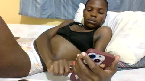 Snapshot of horny_mummie chatting on 03-04-25, 11:08 andalia online show from 03-04-25, 11:08