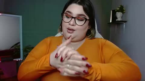 Snapshot of horny_neighbors_ chatting on 12-06-24, 06:59 onlyTiffany I broke up with frank 10 days ago online show from 12-06-24, 06:59