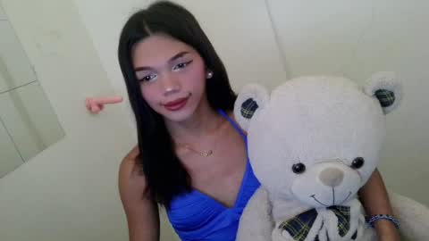 Snapshot of horny_rhiana chatting on 05-22-26, 03:35 Rhiana online show from 05-22-26, 03:35