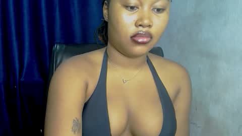 Snapshot of horny_temptation_ chatting on 11-24-25, 09:09 Miss Zanele online show from 11-24-25, 09:09