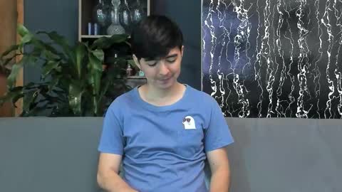 Alex and Camilo online show from 11-23-25, 07:57