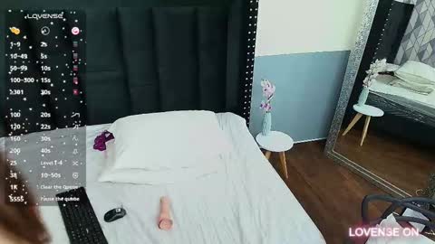 Khloe  online show from 12-03-24, 06:28