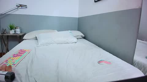 Snapshot of hornybarelylegalgirl chatting on 01-06-25, 12:35 Khloe online show from 01-06-25, 12:35